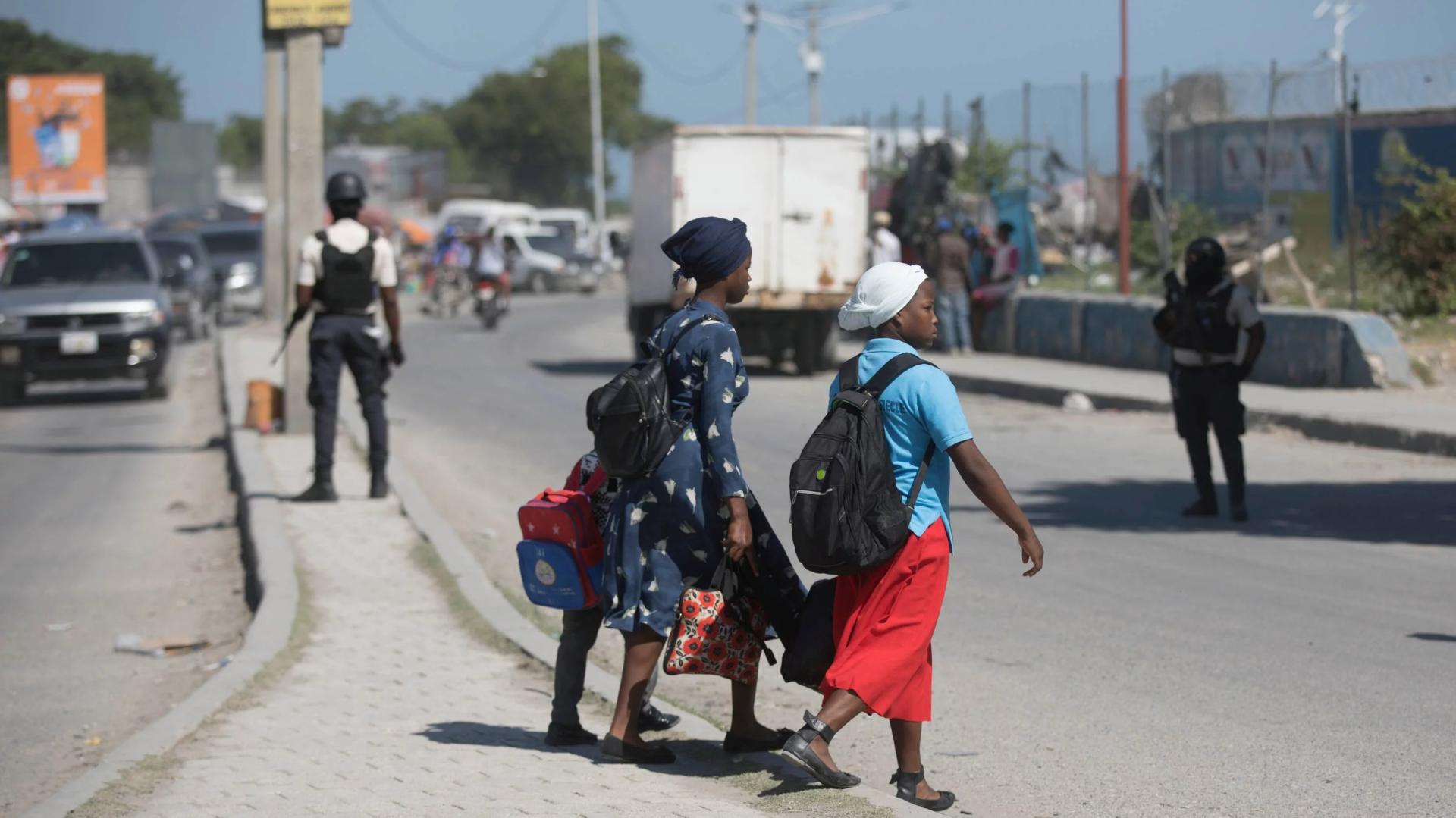 Une patrouille de police dans les rues de Port-au-Prince, Haïti.