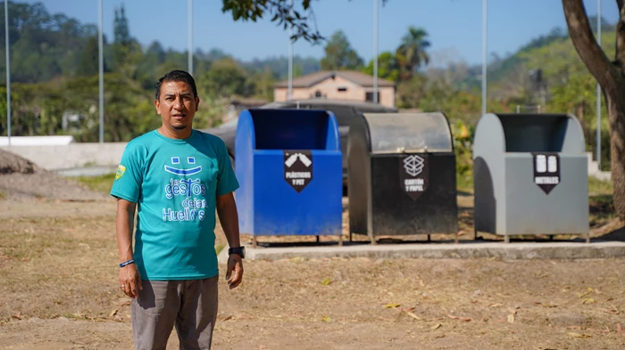 Le pasteur Wilfredo Vásquez collecte et trie les déchets au Honduras.